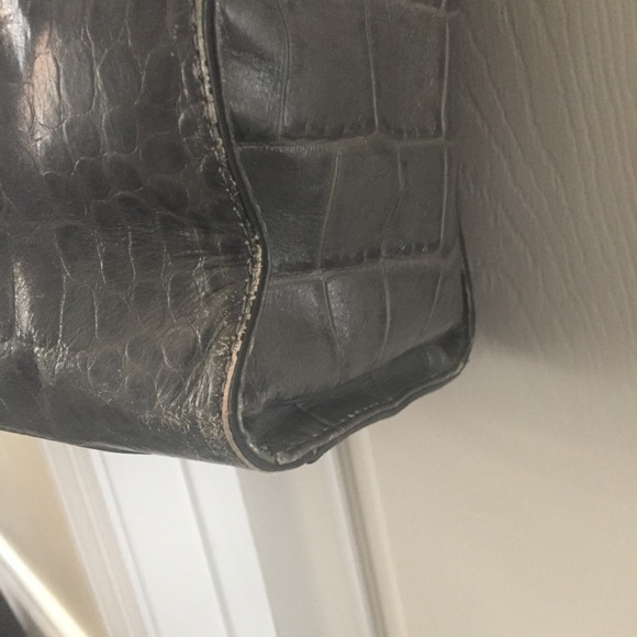 Michael Kors Crocodile Embossed Leather handbag - Picture 2 of 4